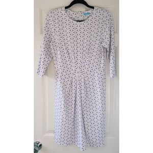 J. McLaughlin 3/4 Sleeve Periwinkle Catalina Cloth Print Dress Size M w Ruching